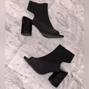 Seven Dials Black Open Toe Open Heel Chunky Knit Block Heels
